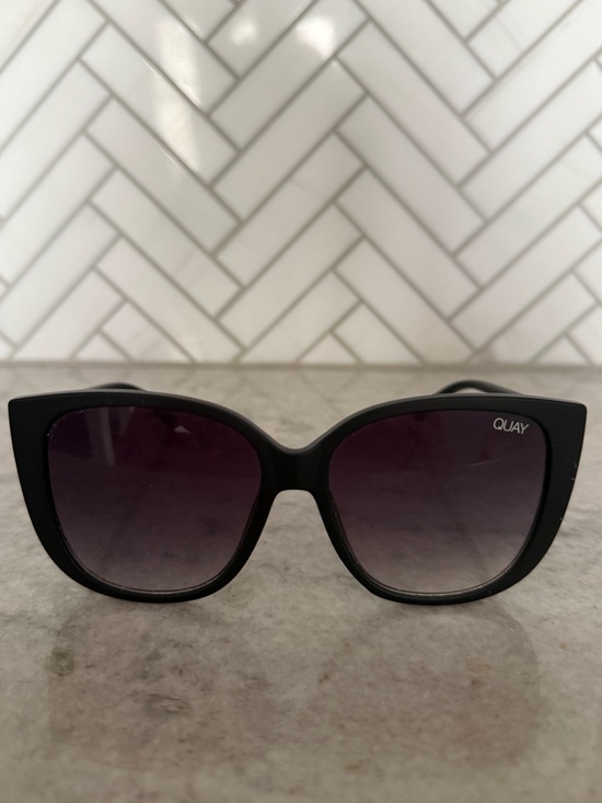Quay Australia Accessories - Quay Australia EVER AFTER oversized sunglasses